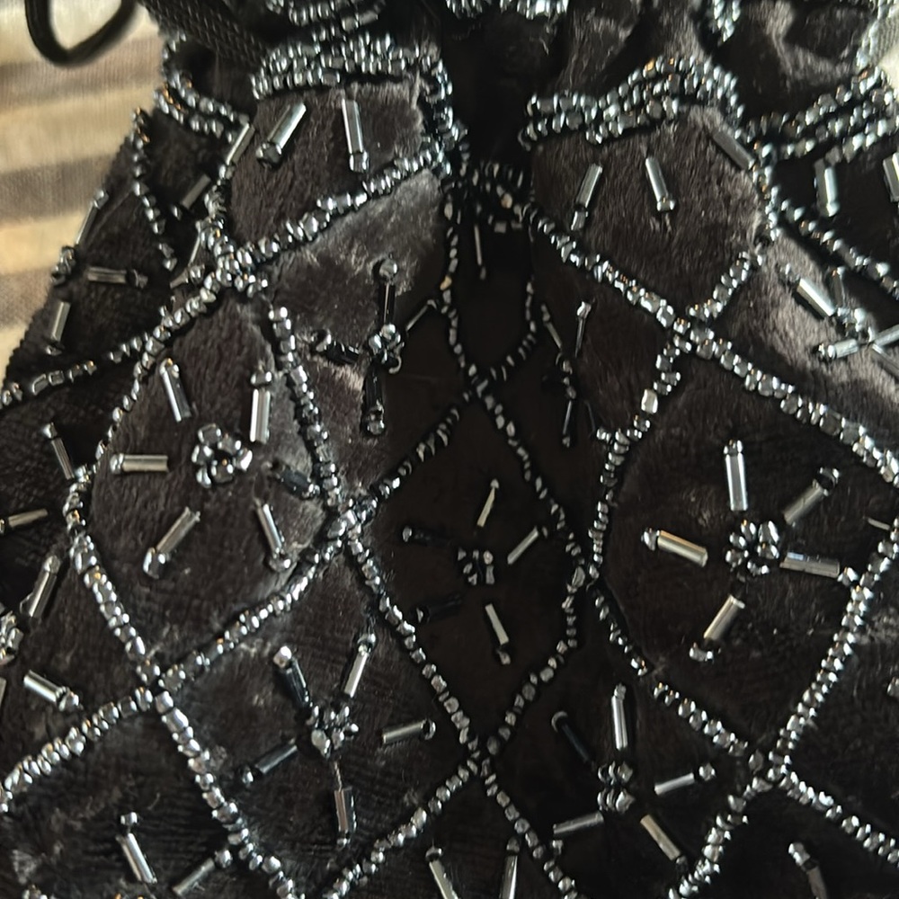 Sweet Vintage Beaded Drawstring Purse! - Picture 4 of 9